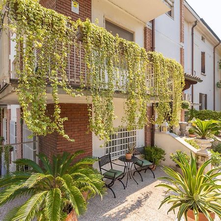 Crys: Apartments, Holiday, Business, Verde فيرونا المظهر الخارجي الصورة